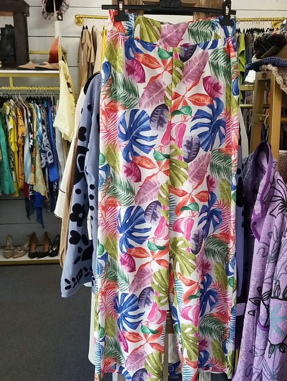 Wide-Leg Tropical Print Pants - Multicolor